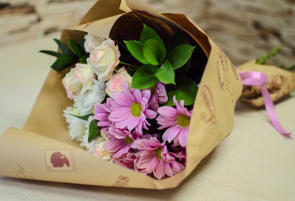 Букет цветов из: Розы и Хризантемы в Кармалиновской