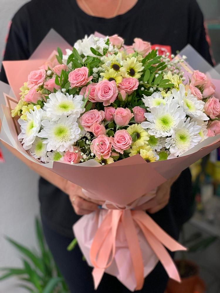 Букет цветов из: Розы и Хризантемы в Кармалиновской