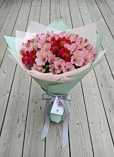 Букет цветов из:  Альстромерии в Кармалиновской