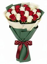 Букет Микс из красных и белых роз #REPLACE_PRED# Кармалиновской
