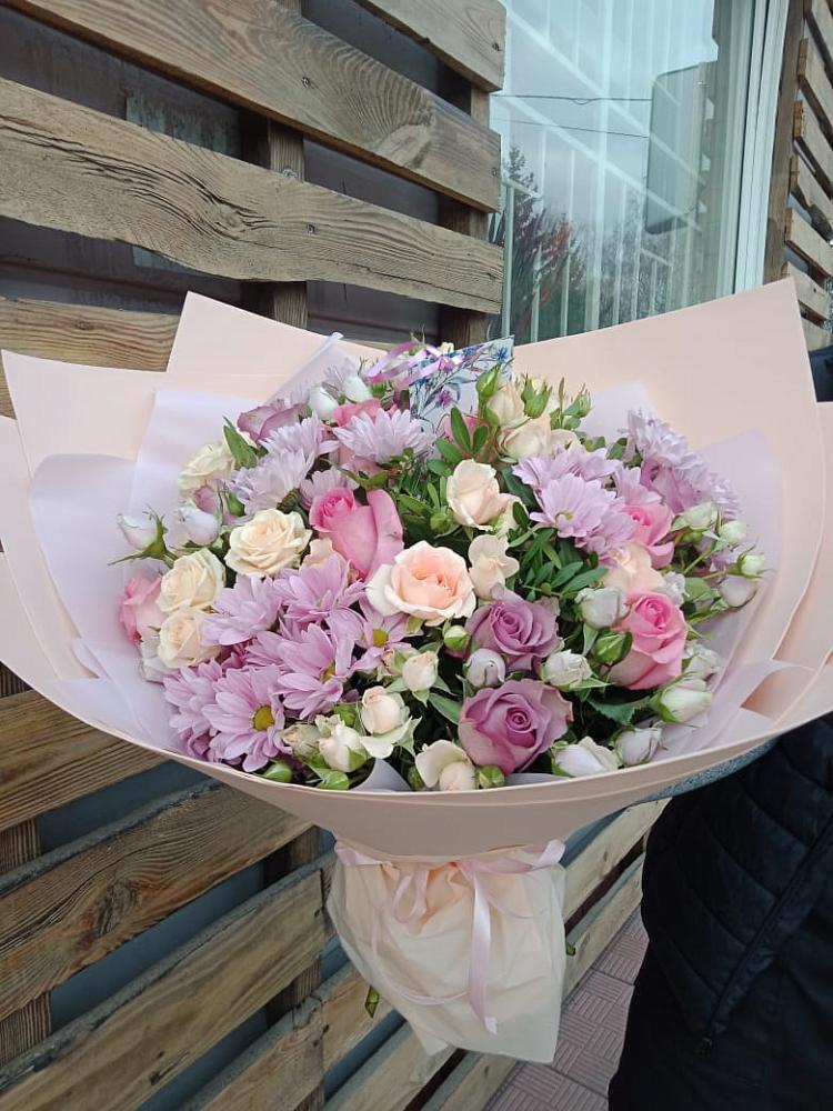 Букет цветов из: Розы и Хризантемы в Кармалиновской