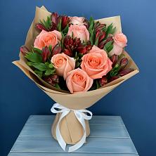 Букет цветов из:  Розы и Альстромерии в Кармалиновской