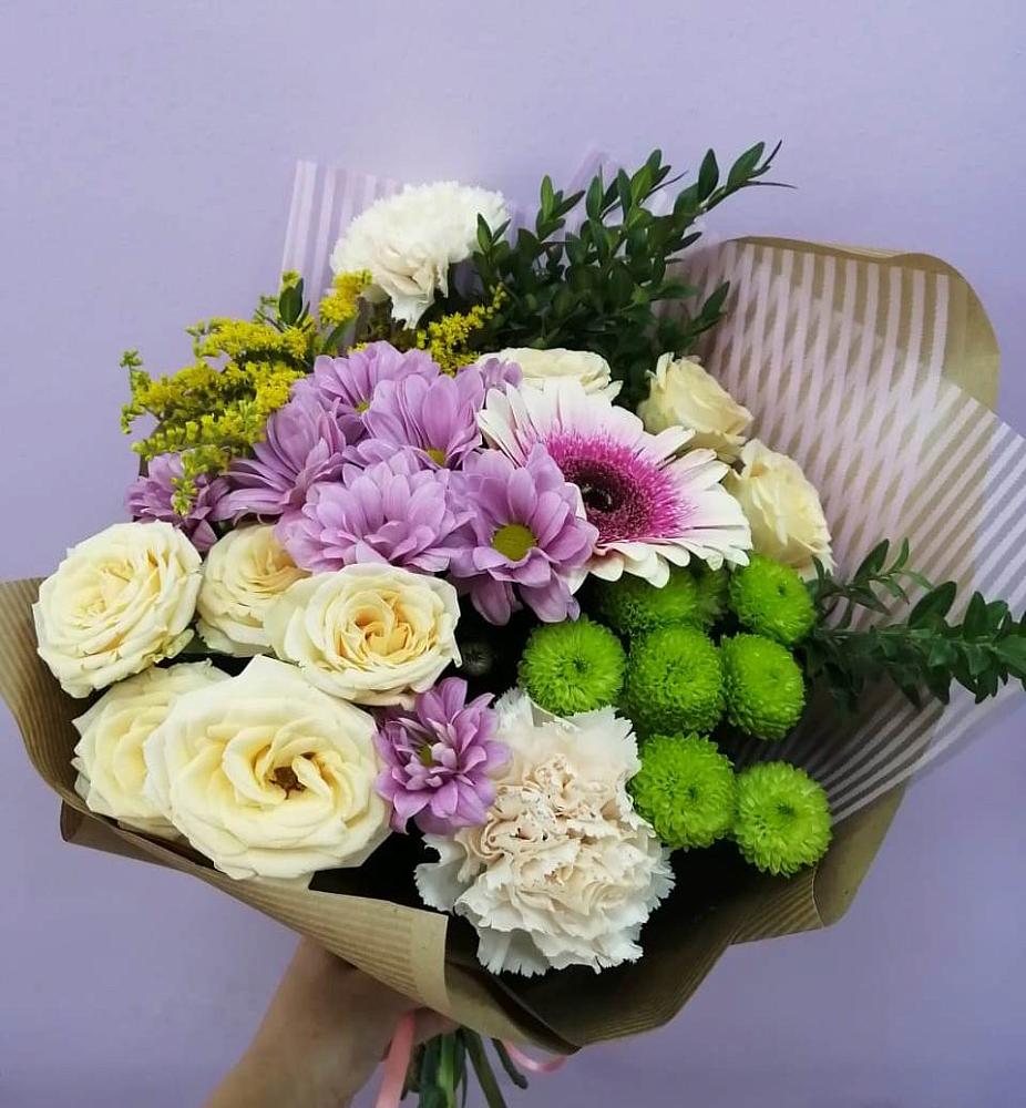 Букет цветов из: Хризантемы, Розы, Гвоздики и Герберы в Кармалиновской