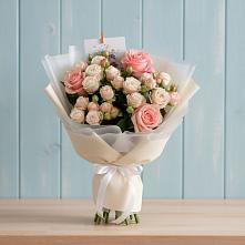 Букет цветов из:  Розы в Кармалиновской