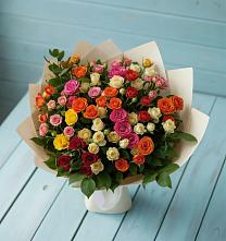 Букет Микс из разноцветных кустовых роз в Кармалиновской
