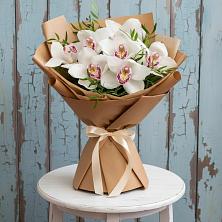 Букет цветов из:  Орхидеи и Розы в Кармалиновской